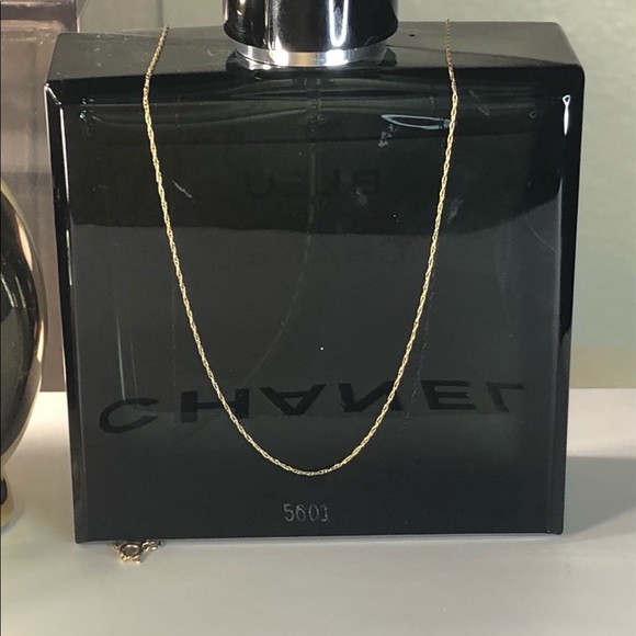 Jewelry - Solid 10k Yellow Gold Prince of Whales Chain